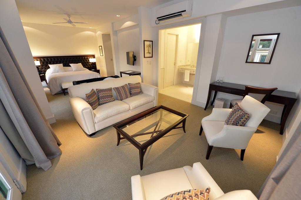 Real Hotel Lujan Extérieur photo