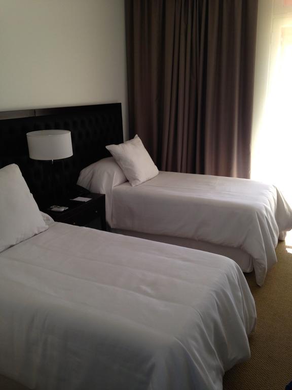 Real Hotel Lujan Extérieur photo