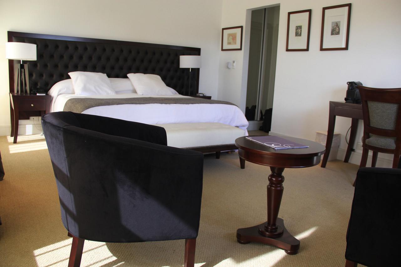 Real Hotel Lujan Extérieur photo