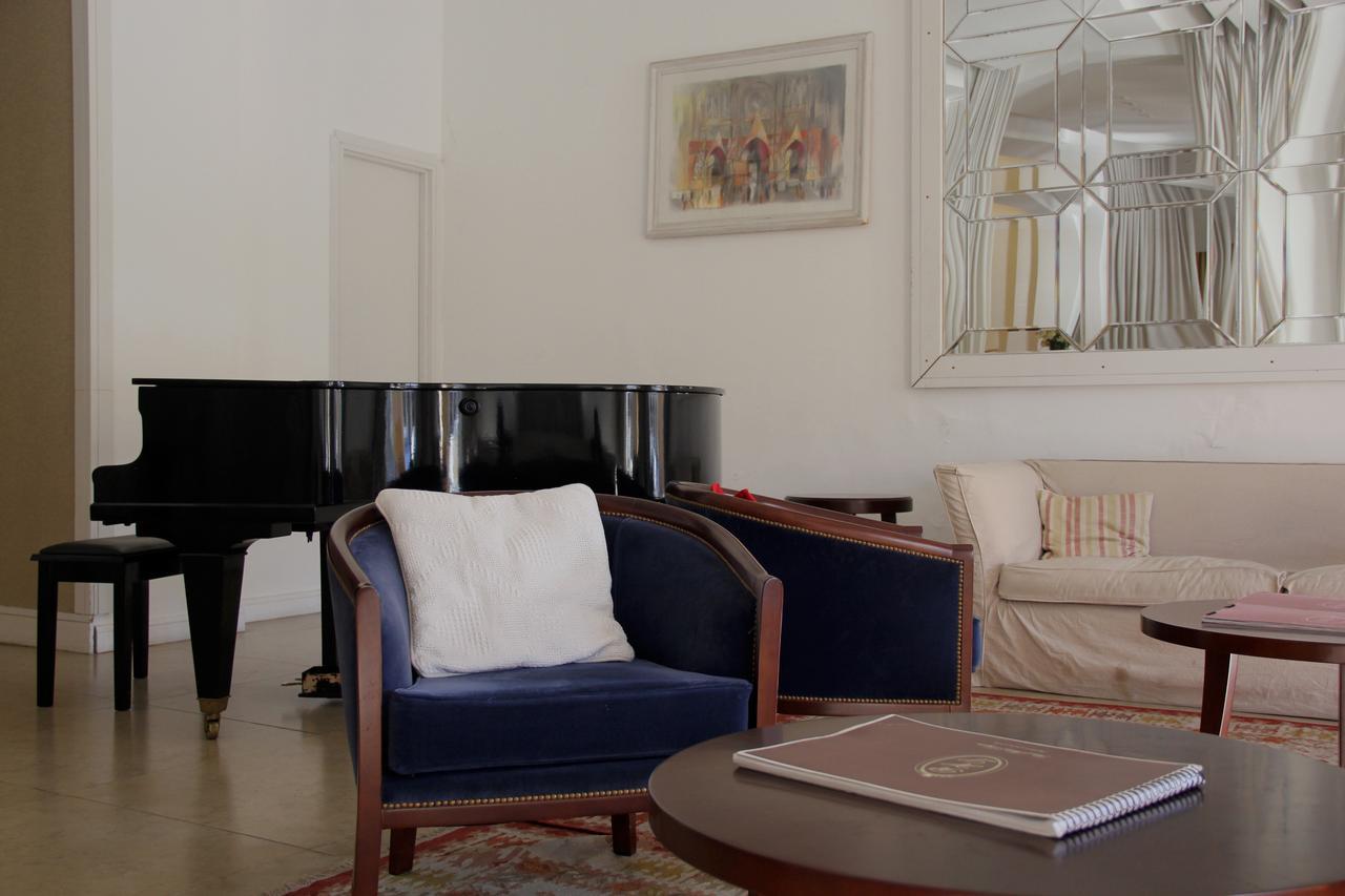 Real Hotel Lujan Extérieur photo
